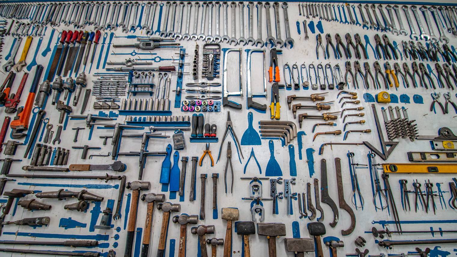 Lots of tools neatly arranged